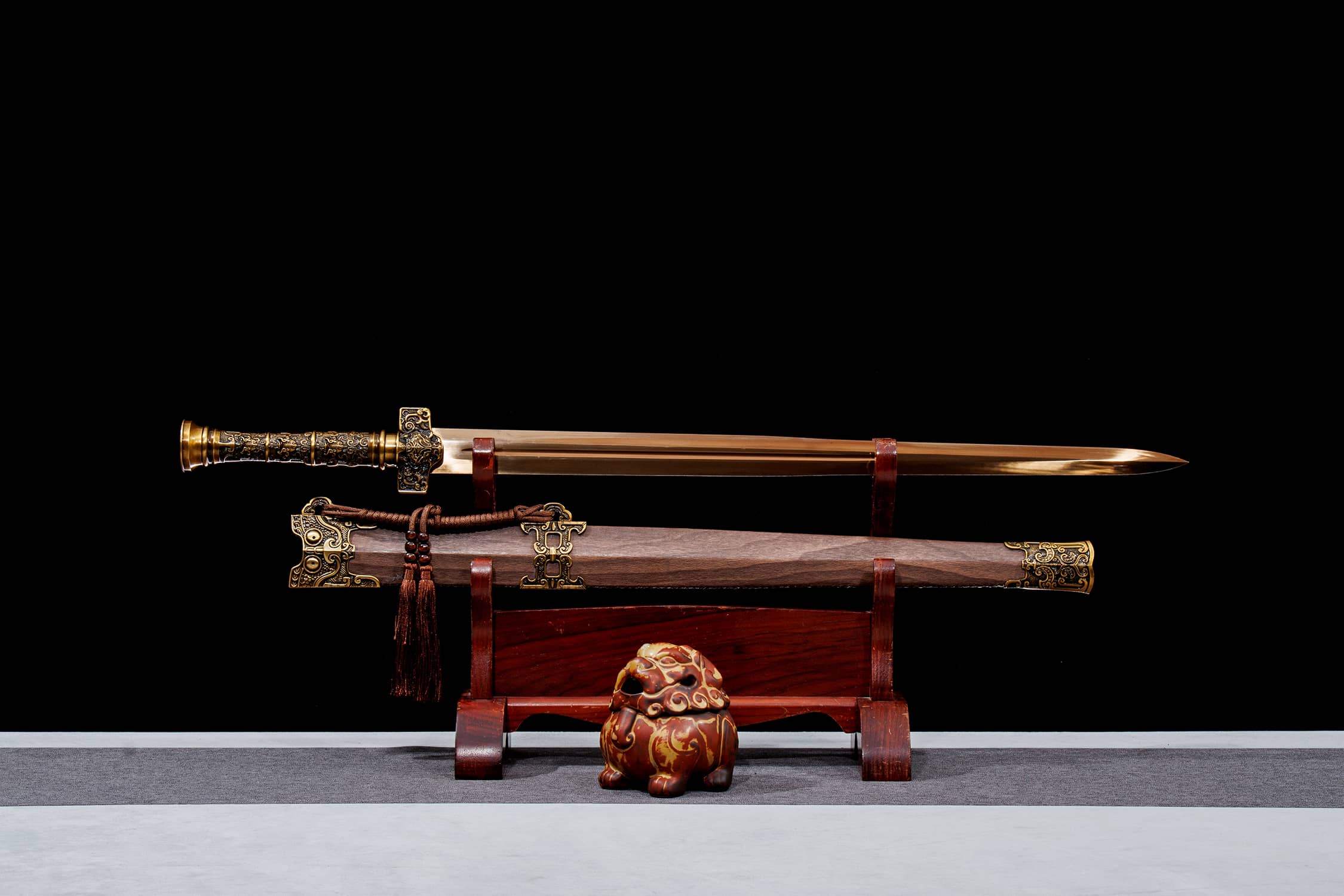 金御汉剑（俗称：汉式御制金饰剑）